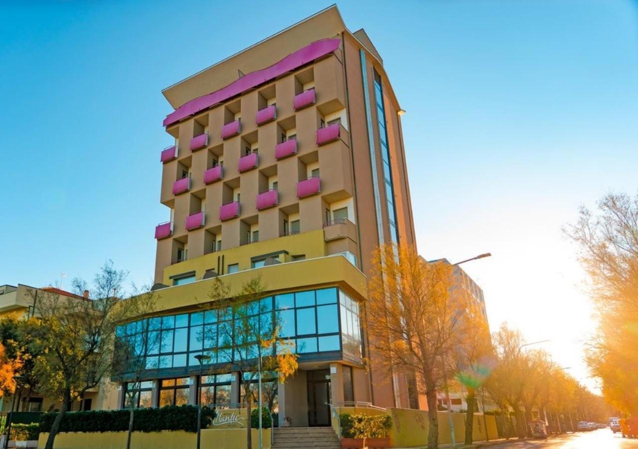 Hotel Atlantic Vista Mare Pesaro Eksteriør bilde