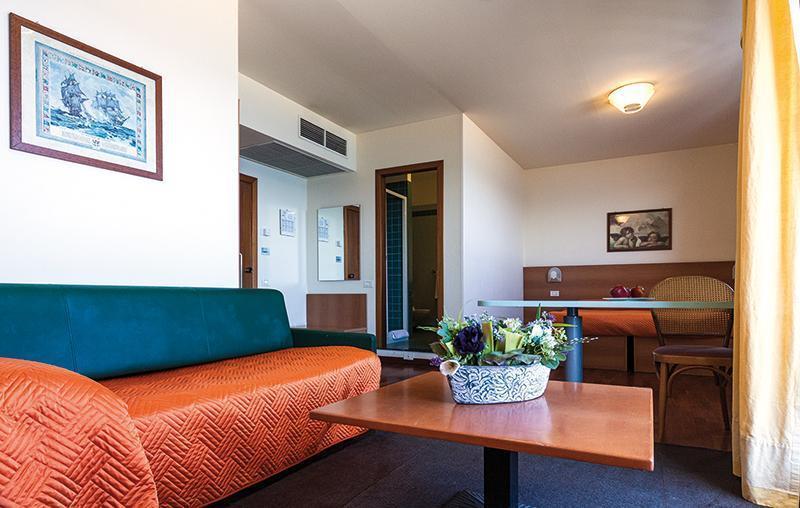 Hotel Atlantic Vista Mare Pesaro Eksteriør bilde