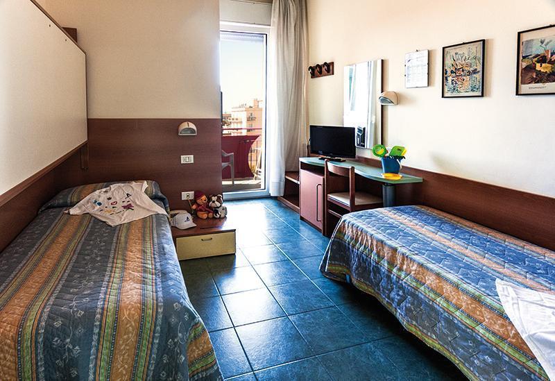 Hotel Atlantic Vista Mare Pesaro Eksteriør bilde