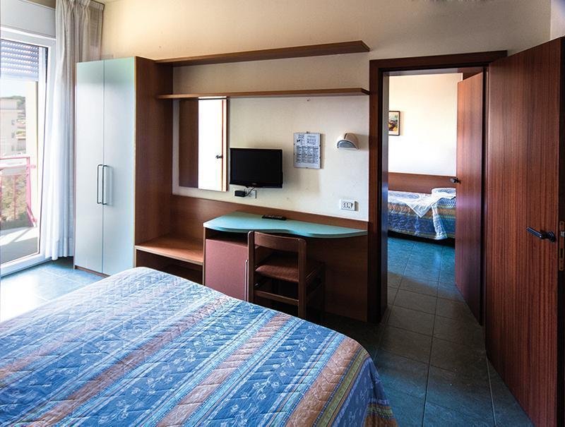 Hotel Atlantic Vista Mare Pesaro Eksteriør bilde